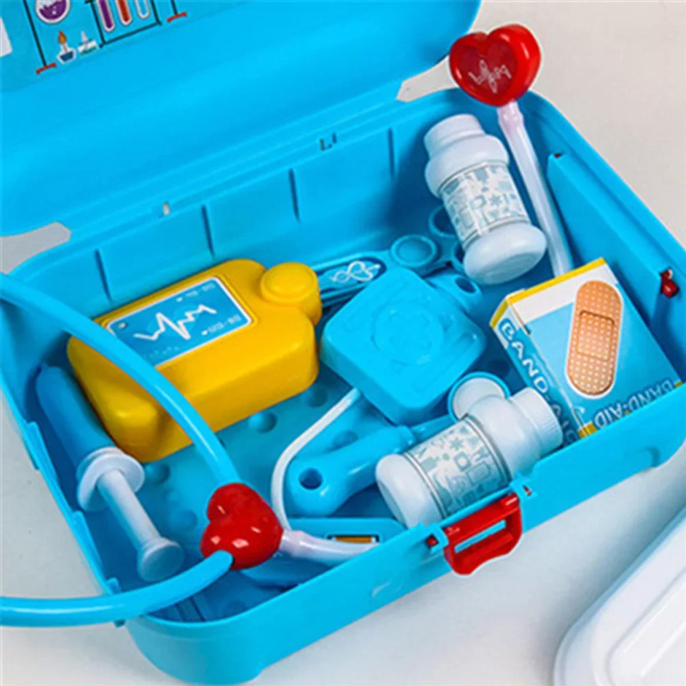 Doctor Playset with 17 Pieces